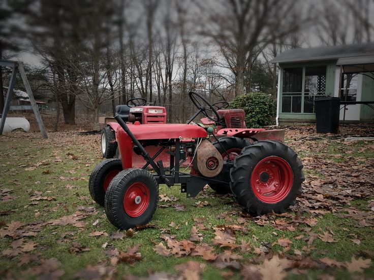 بررسی کوتاه تراکتور چهار چرخ  و ویژگی آن در مقایسه با تراکتور دوچرخ